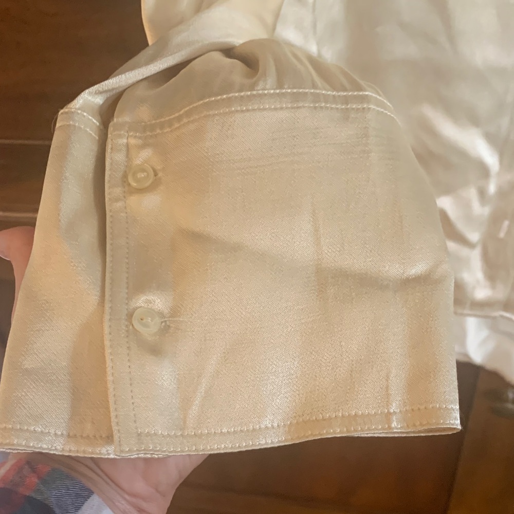 Zara Women's Elegant Satin Shirt - Picture 4 of 5